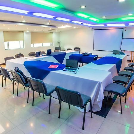 Aw Hotel Connect 33 Bogotá Kültér fotó